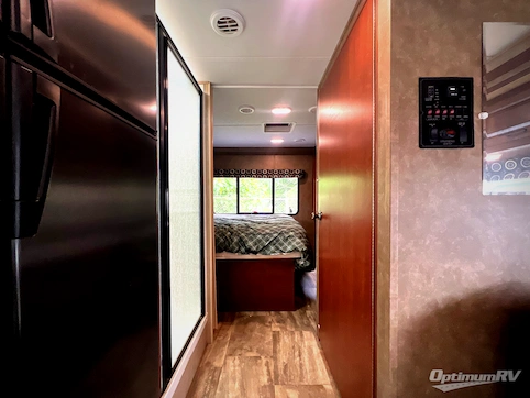 2017 Forest River Sunseeker 3010DS Ford RV Photo 3