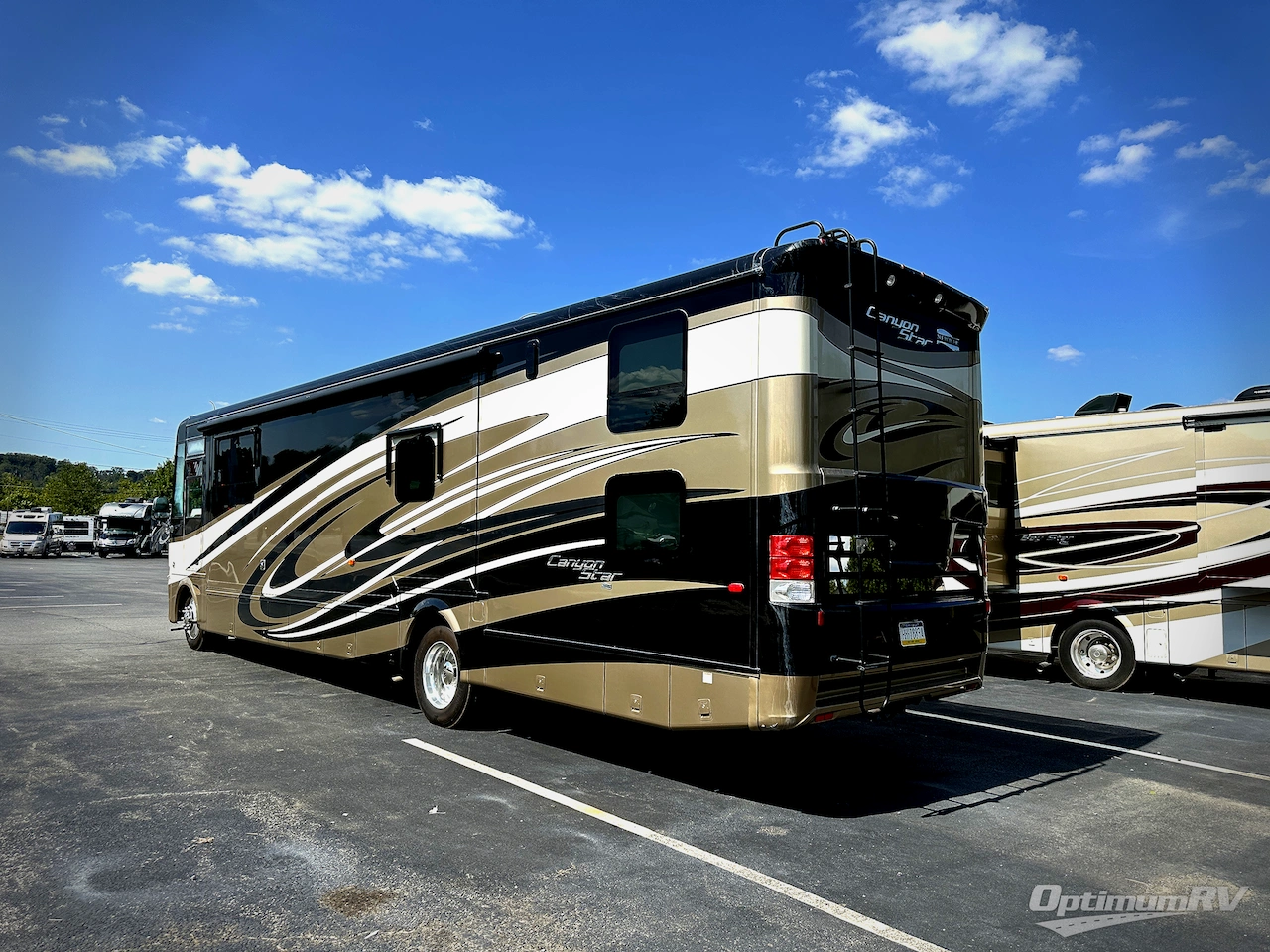 2016 Newmar Canyon Star 3921 Photo 4