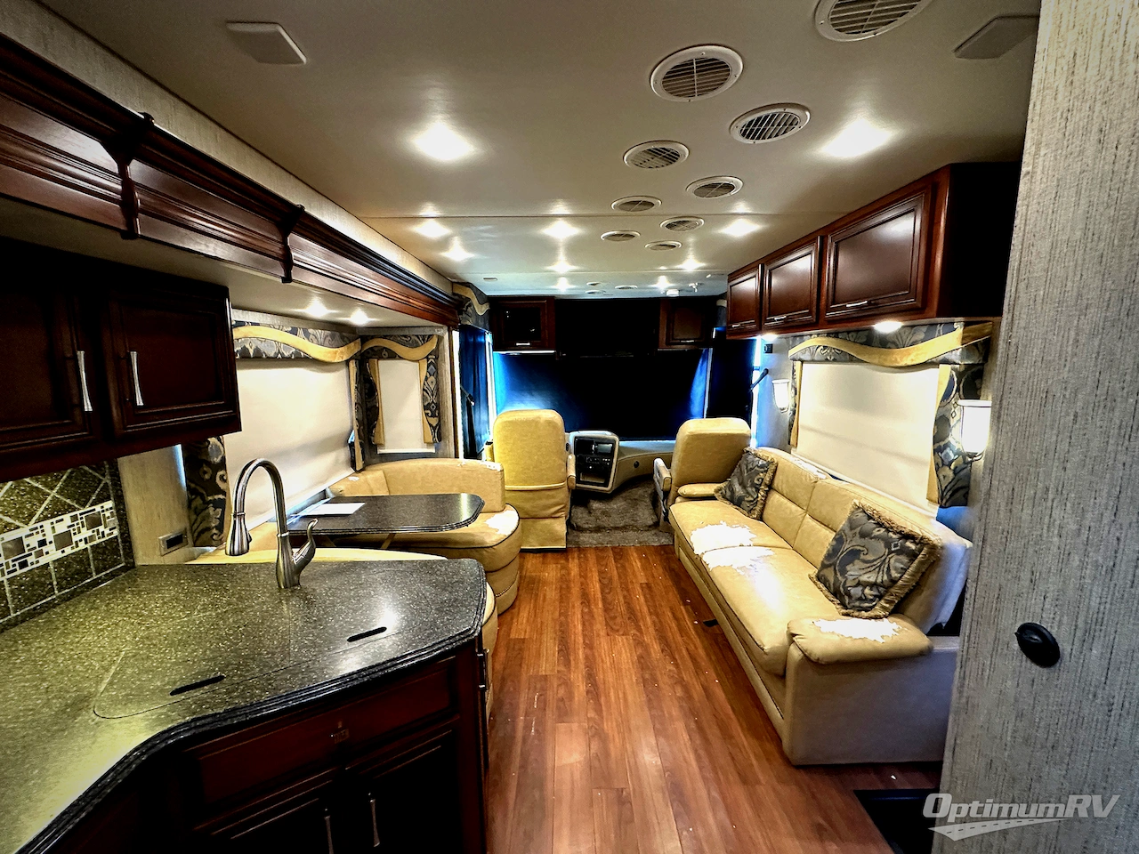 2016 Newmar Canyon Star 3921 Photo 7