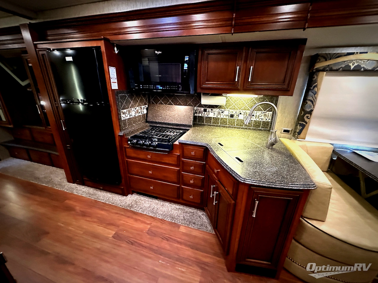2016 Newmar Canyon Star 3921 Photo 8