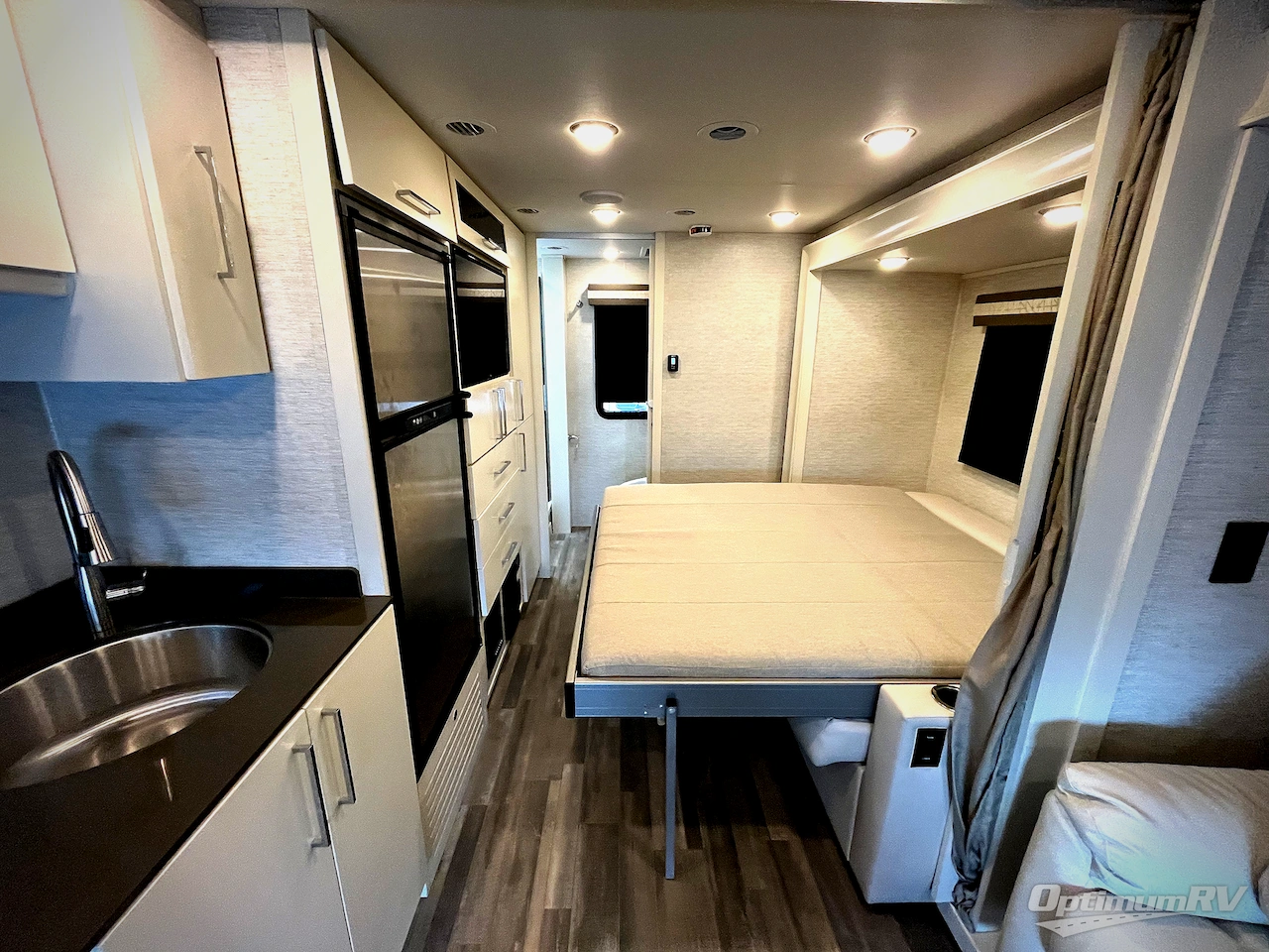 2020 Tiffin Wayfarer 25RW Photo 13
