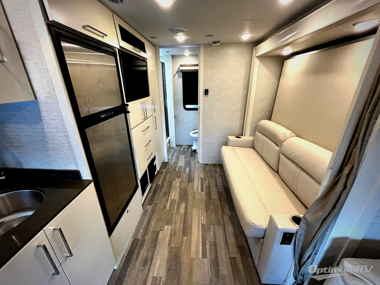 2020 Tiffin Wayfarer 25RW Photo 17