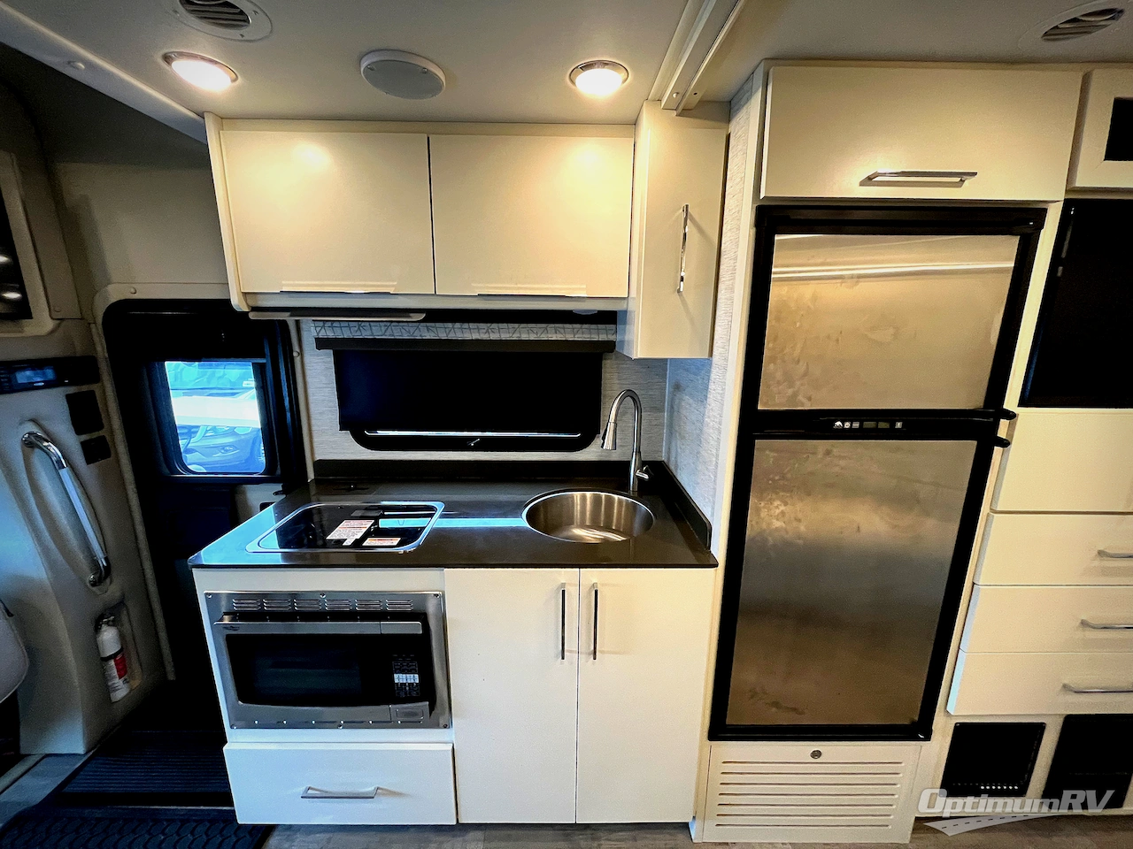 2020 Tiffin Wayfarer 25RW Photo 18