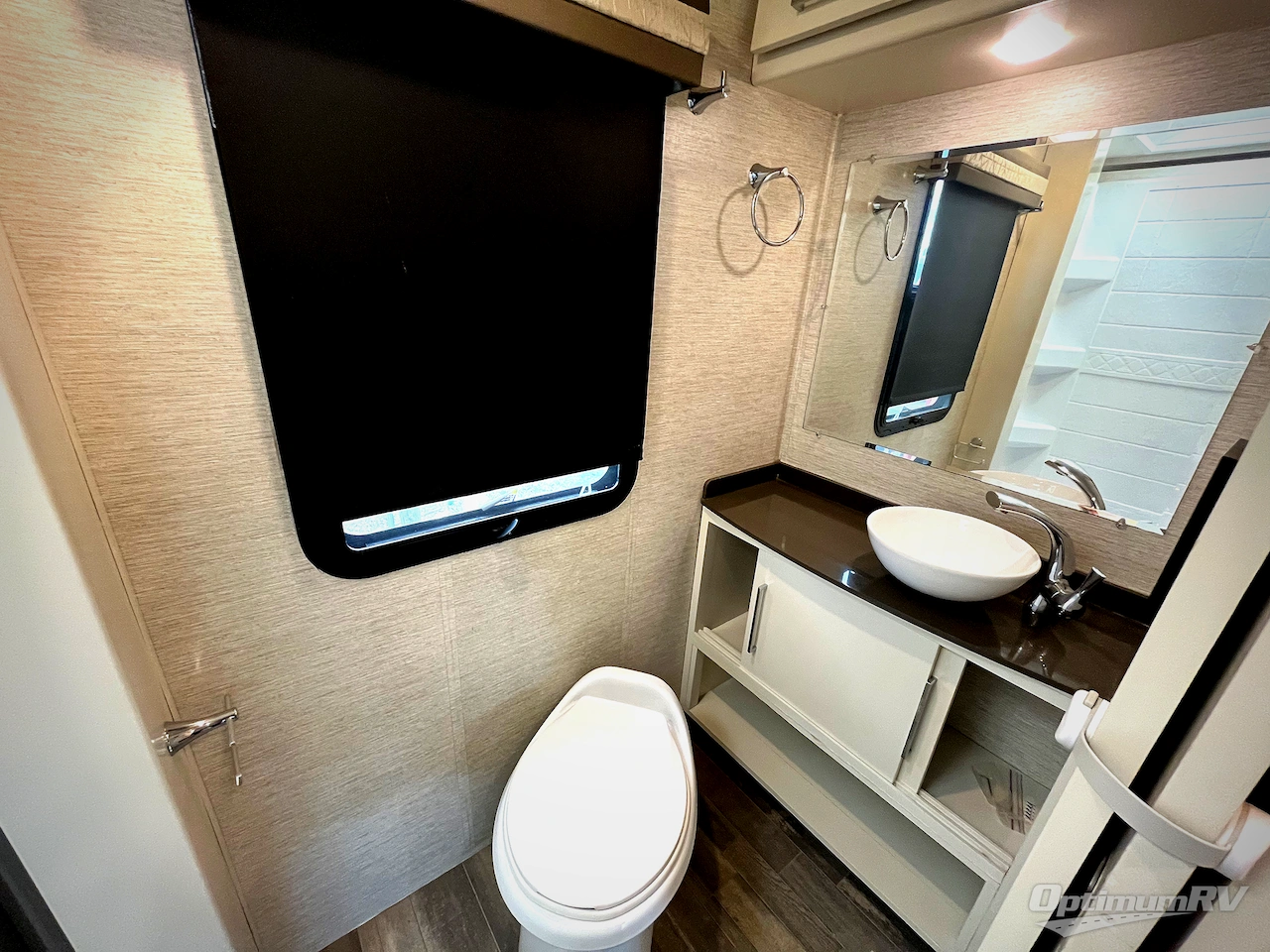 2020 Tiffin Wayfarer 25RW Photo 23