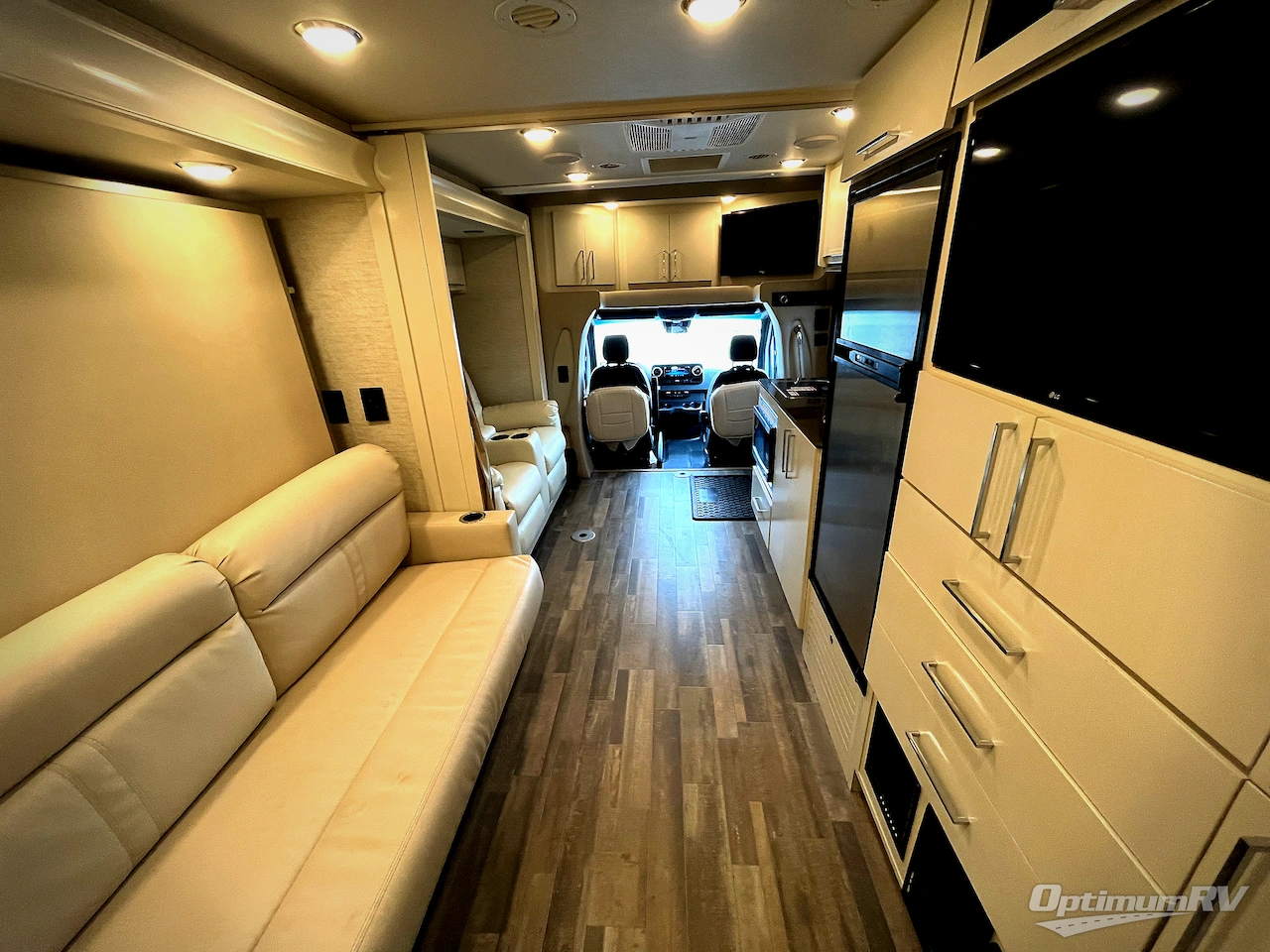 2020 Tiffin Wayfarer 25RW Photo 25