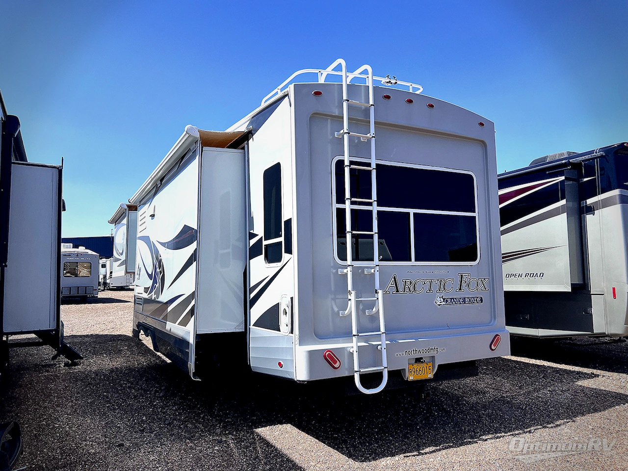 2020 Northwood Arctic Fox Grande Ronde 35-5Z Photo 3