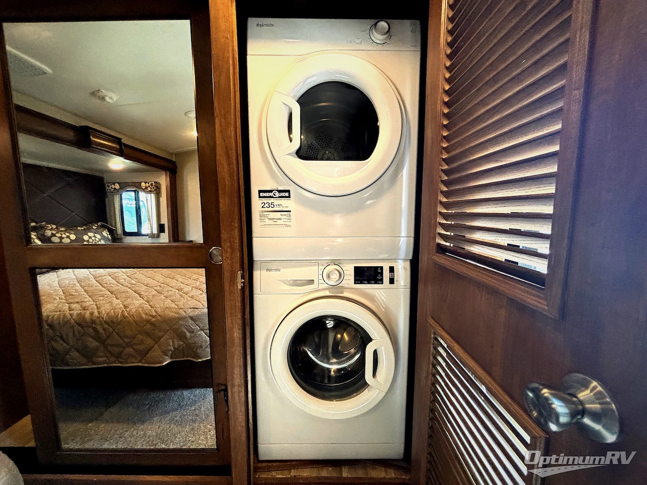 2017 Keystone Montana 3950BR Photo 9