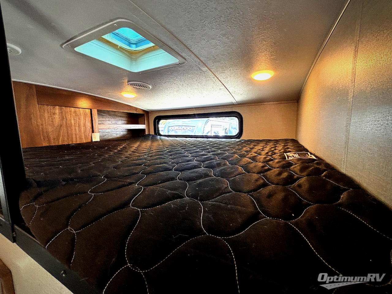 2017 Keystone Montana 3950BR Photo 13