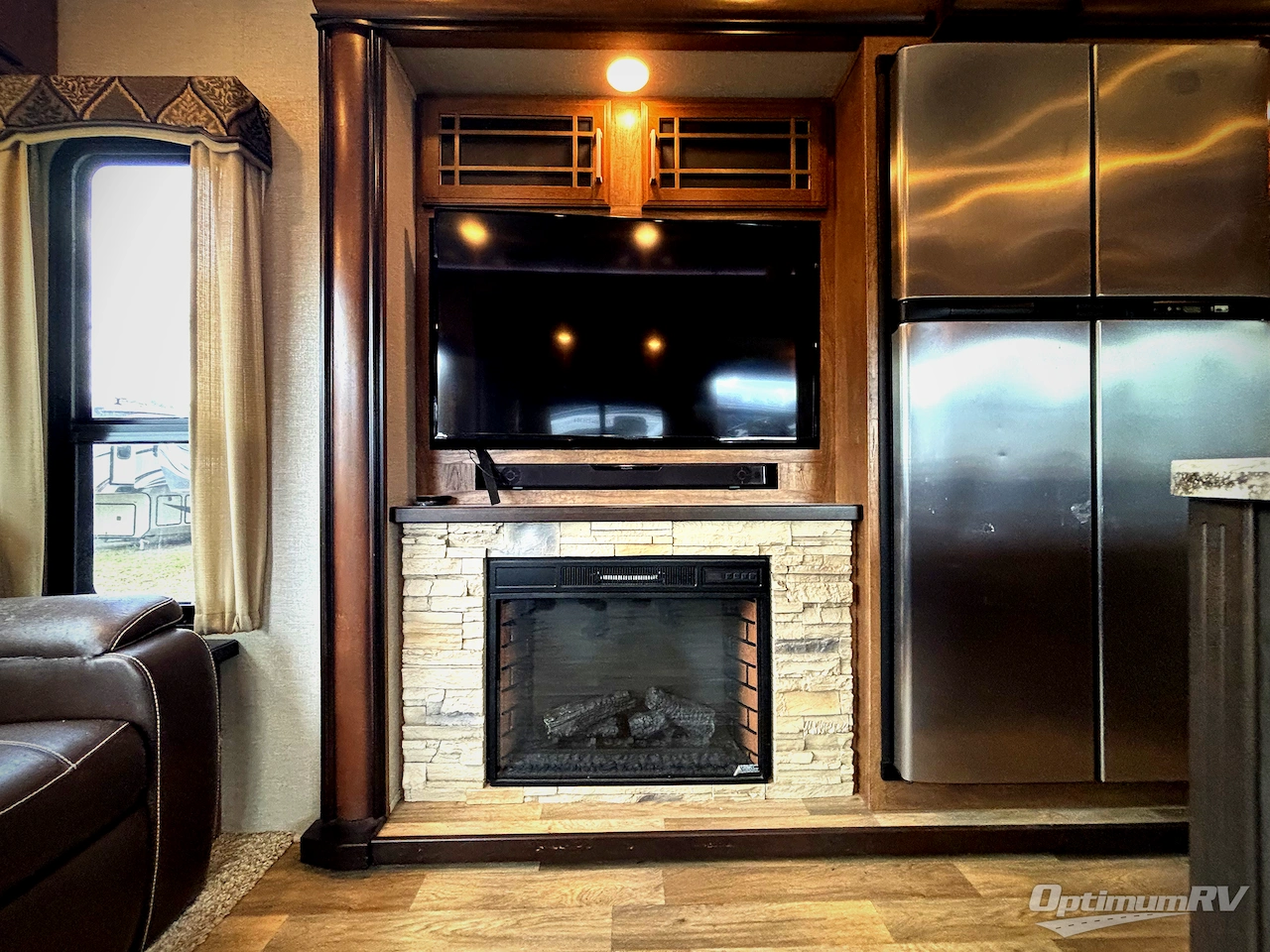 2017 Keystone Montana 3950BR Photo 19