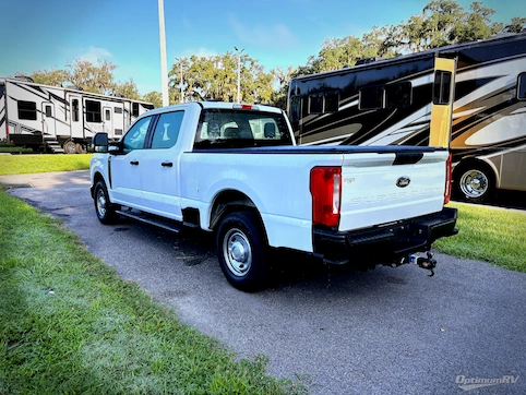 2024 Ford Super Duty F250 RV Photo 3