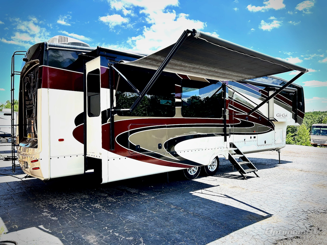 2018 Forest River Cedar Creek Champagne Edition 38ERK Photo 2
