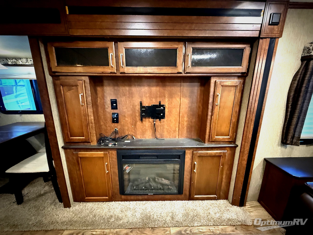 2018 Keystone Outback 330RL Photo 6