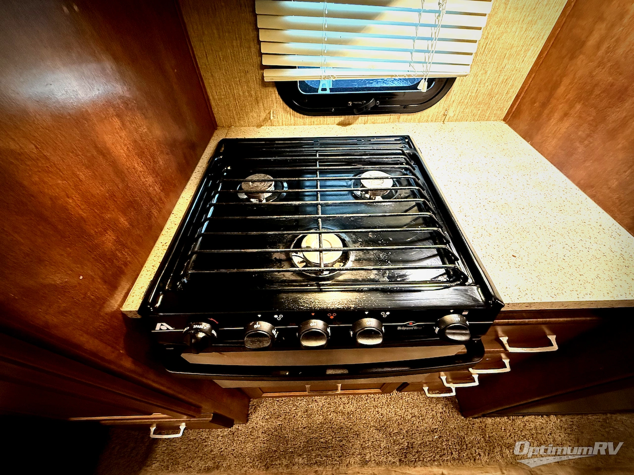 2018 Keystone Outback 330RL Photo 9