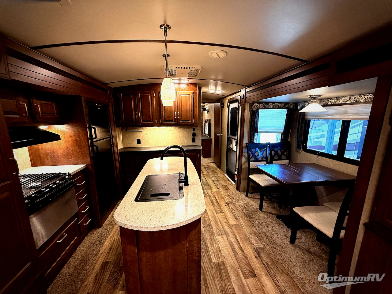 2018 Keystone Outback 330RL Photo 13