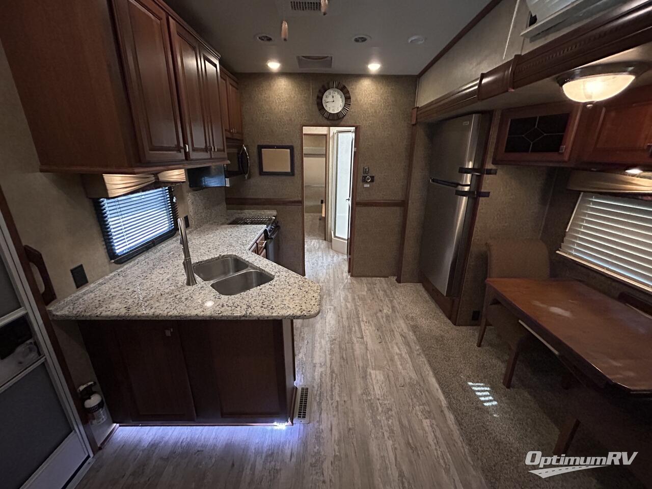 2013 Dutchmen Infinity 3750FL Photo 4