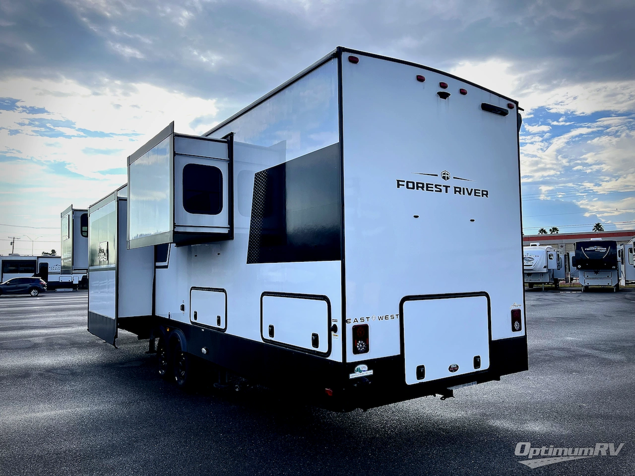 2025 East To West Ahara 380FL Photo 3