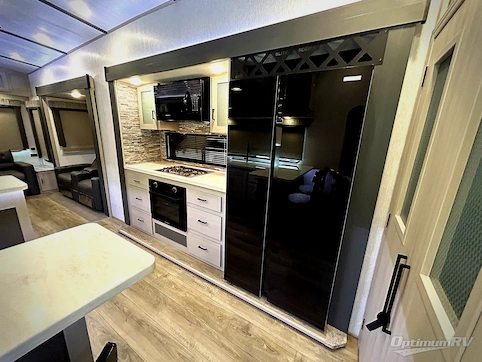 2023 Forest River Salem Hemisphere Elite 35RE RV Photo 4