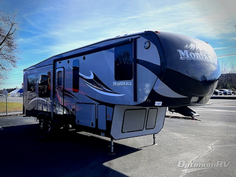 Used 2016 Keystone Montana High Country 310RE Featured Photo