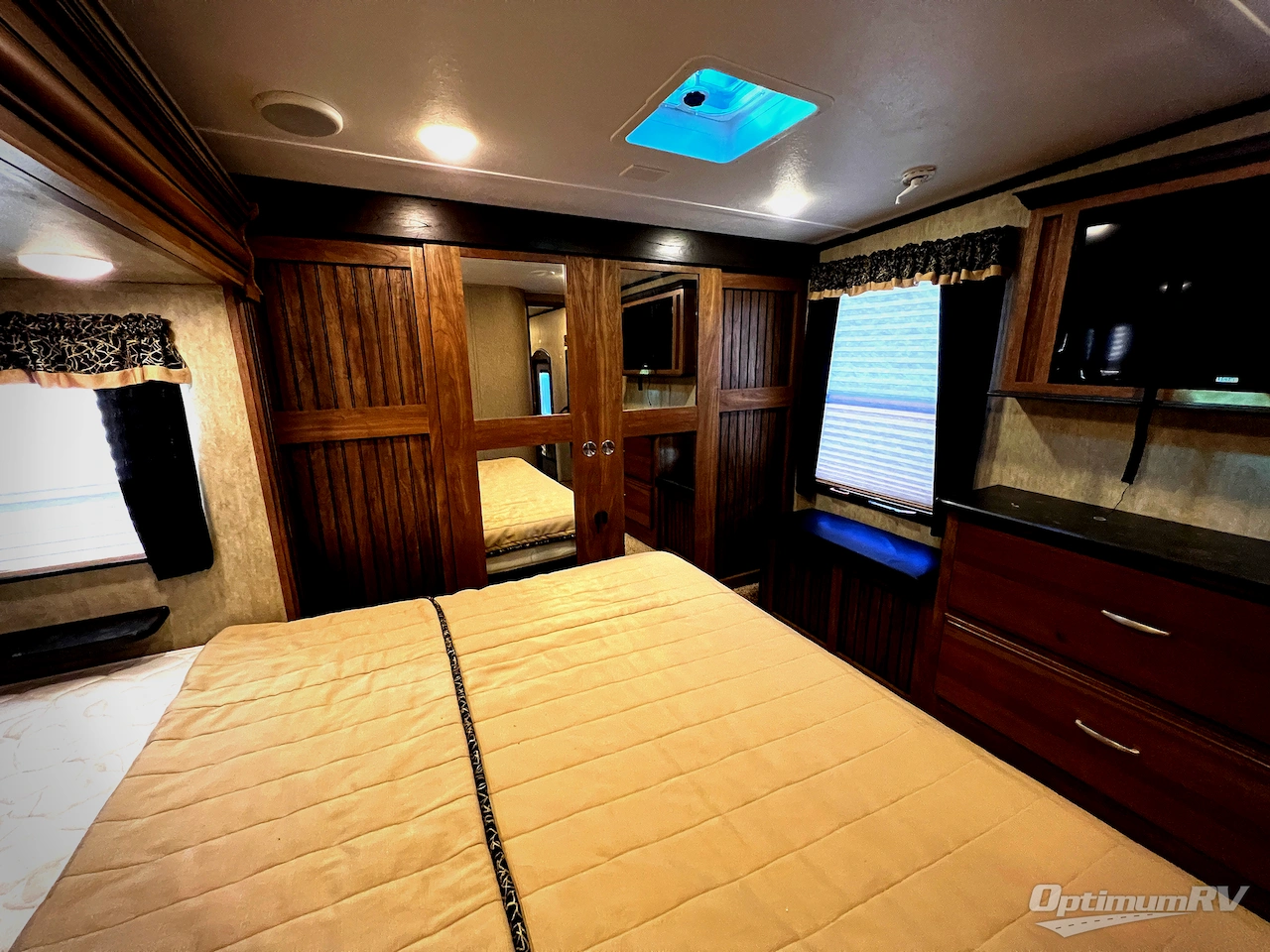 2016 Keystone Montana High Country 310RE Photo 24