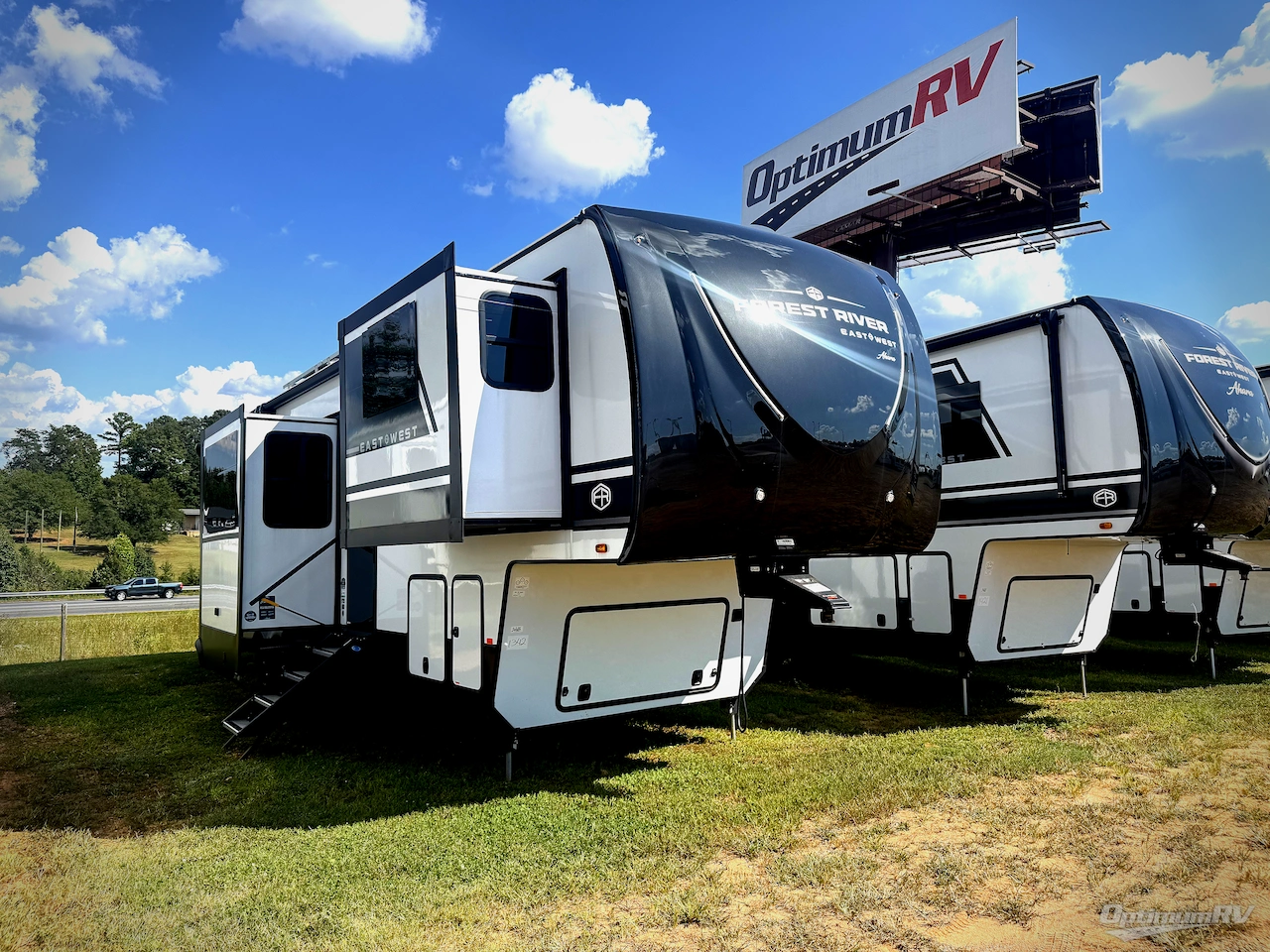 2025 East To West Ahara 380FL Photo 1