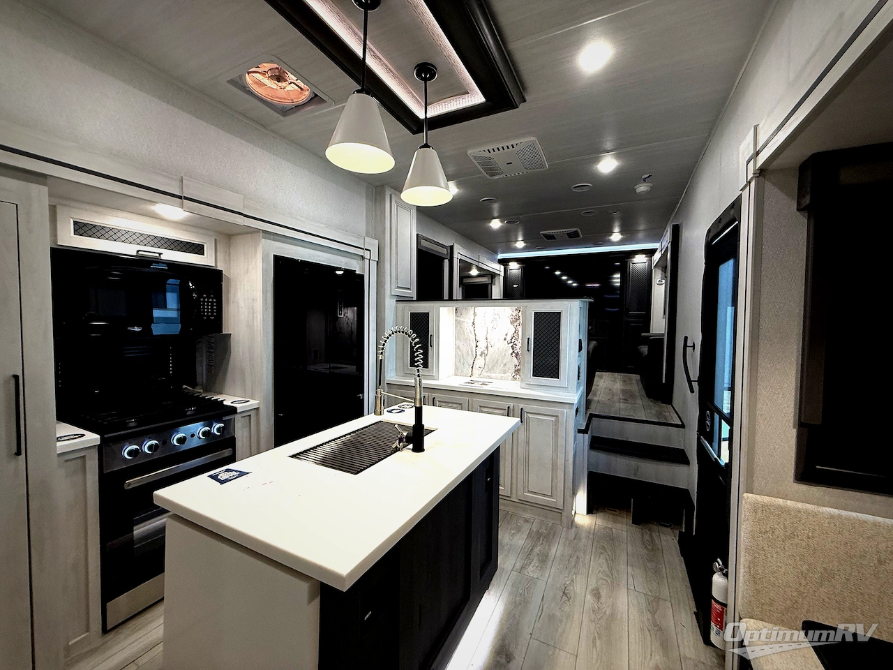 2025 East To West Ahara 380FL Photo 4