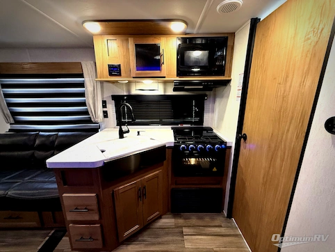 2023 Forest River Cherokee Grey Wolf 29RRT RV Photo 3