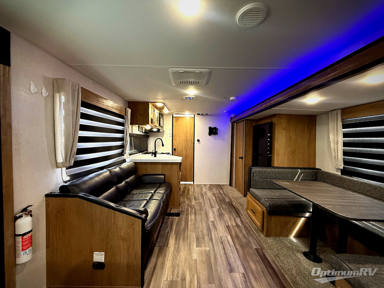 2023 Forest River Cherokee Grey Wolf 29RRT Photo 4