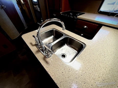 2013 Dutchmen Coleman CTU 297RE RV Photo 3