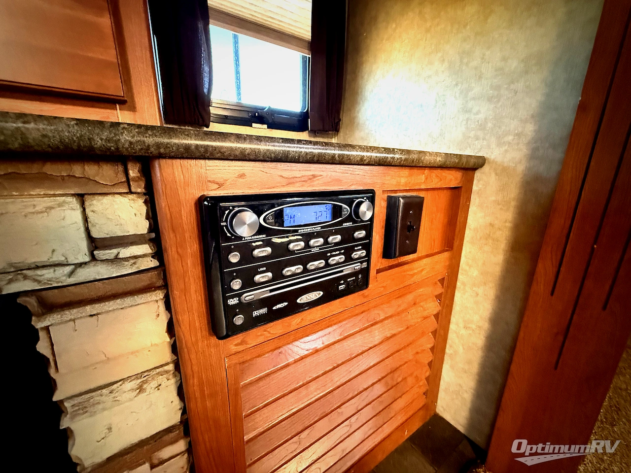 2013 Dutchmen Coleman CTU 297RE Photo 10