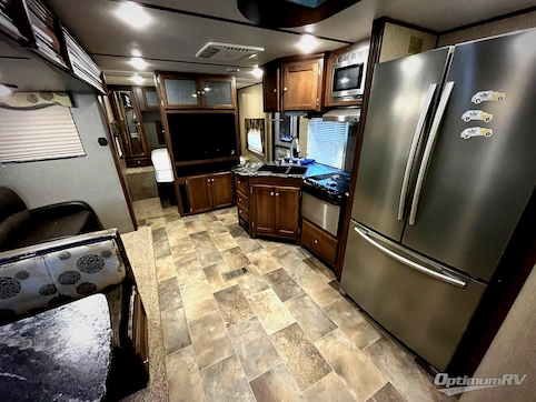 2016 Keystone Sprinter 313BHS RV Photo 2