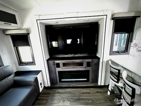 2026 East To West Ahara 383UR RV Photo 3