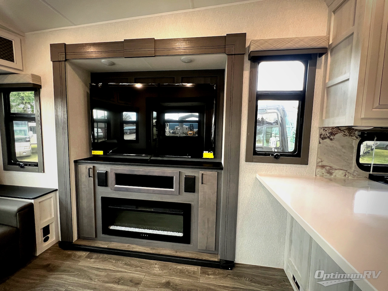 2026 East To West Ahara 383UR Photo 7