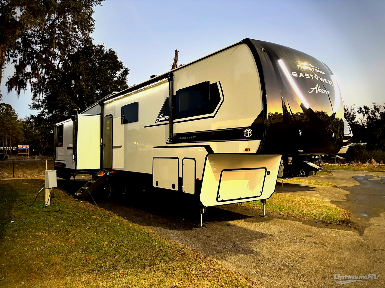 2026 East To West Ahara 383UR Photo 1