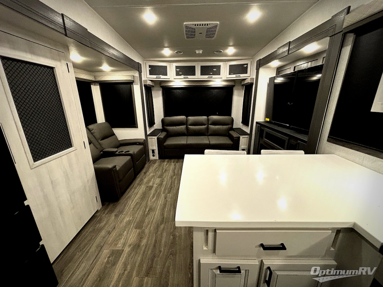 2026 East To West Ahara 383UR Photo 4