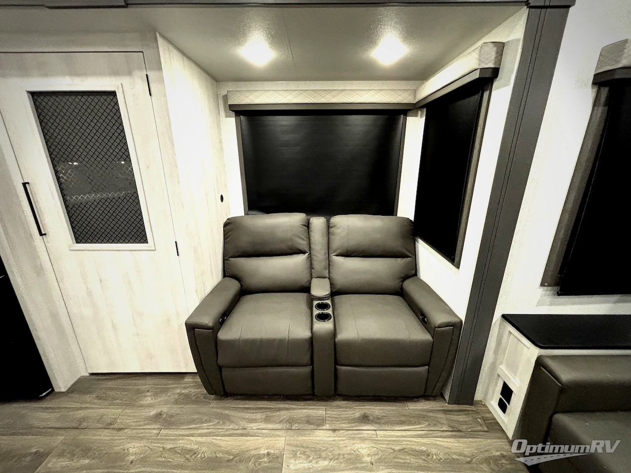 2026 East To West Ahara 383UR Photo 20