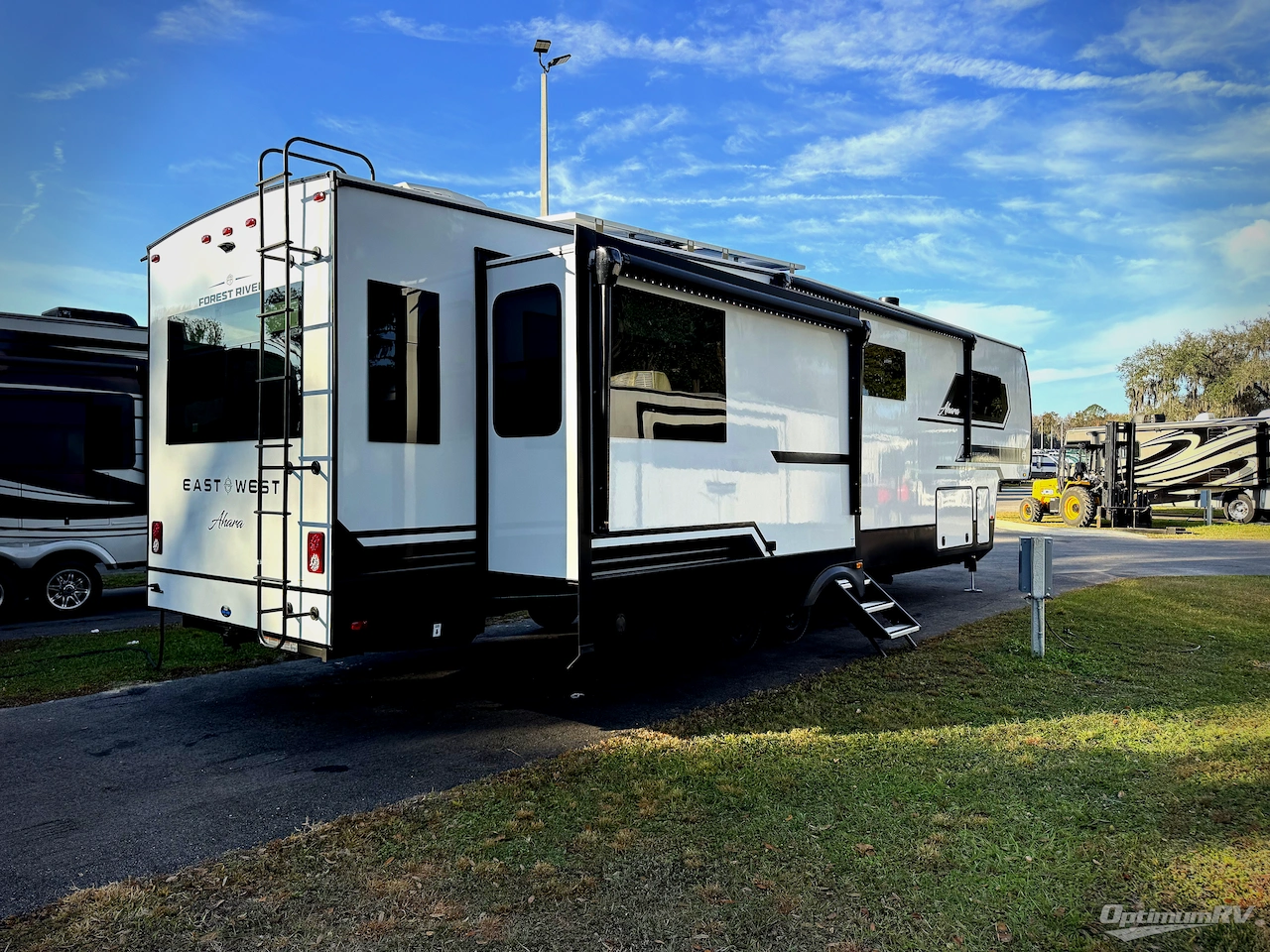 2026 East To West Ahara 383UR Photo 2