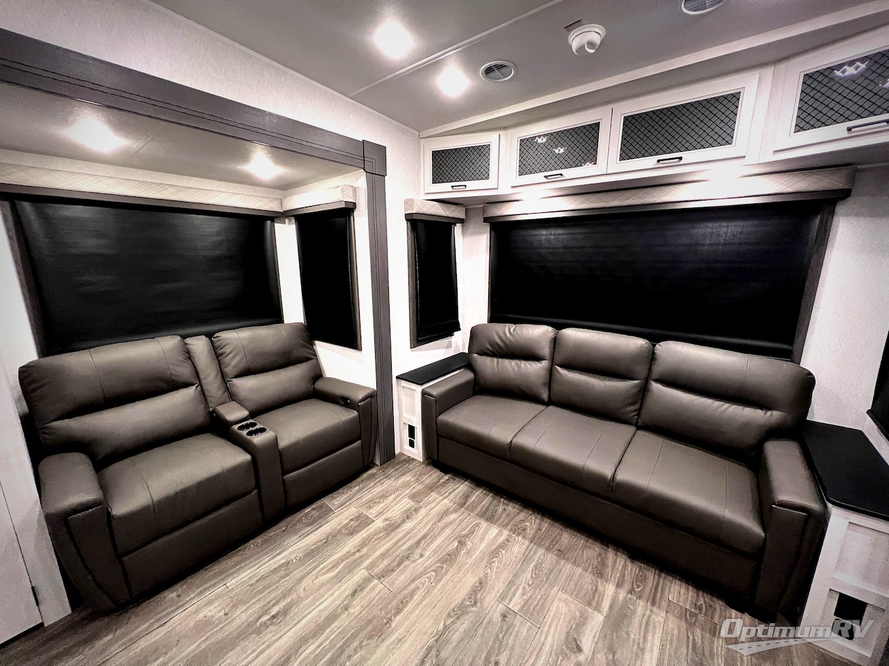 2026 East To West Ahara 383UR Photo 6