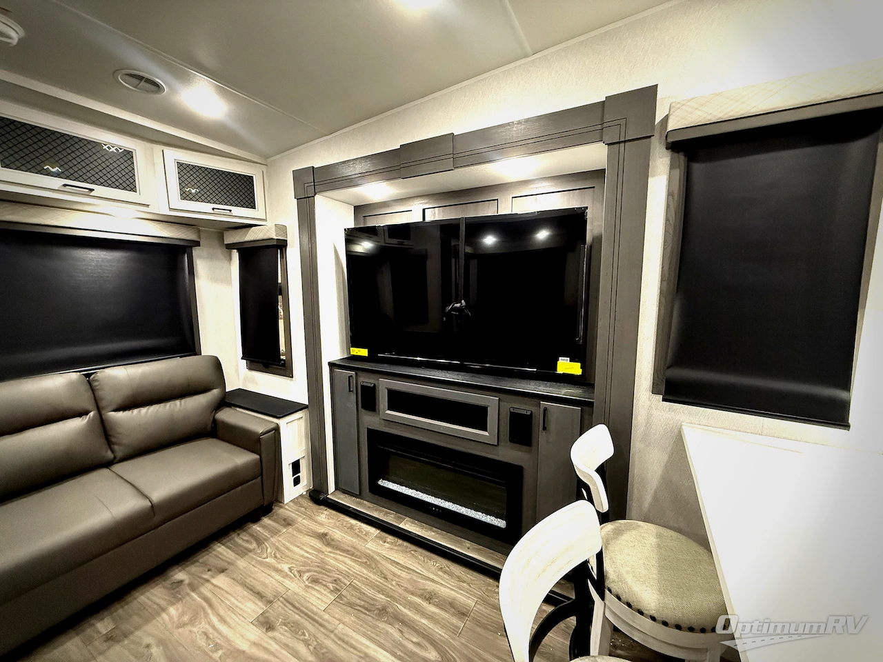 2026 East To West Ahara 383UR Photo 12