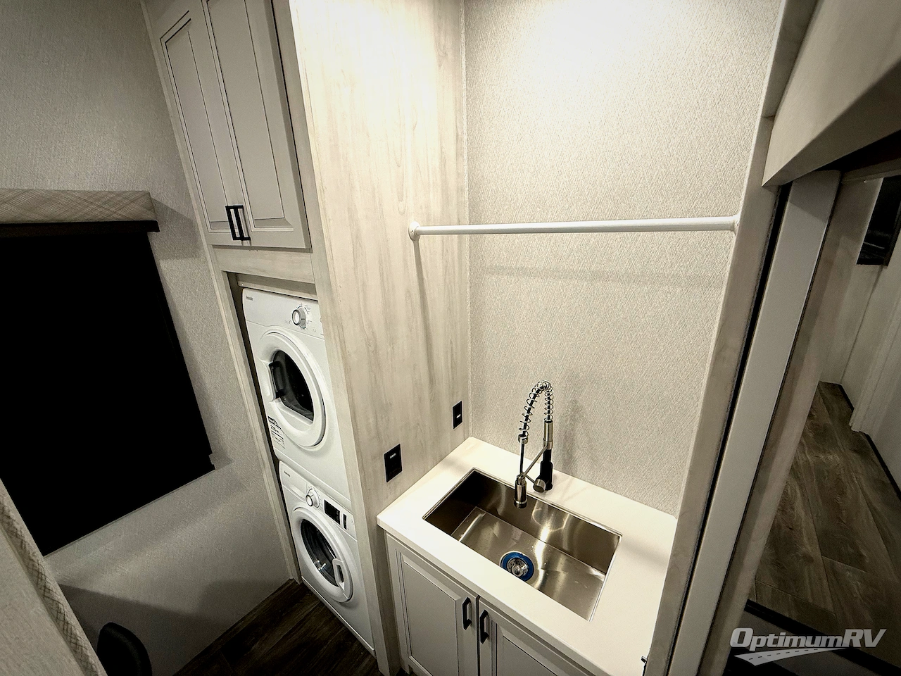 2026 East To West Ahara 383UR Photo 15