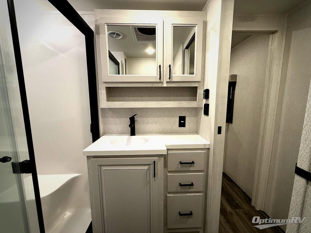 2026 East To West Ahara 383UR Photo 19