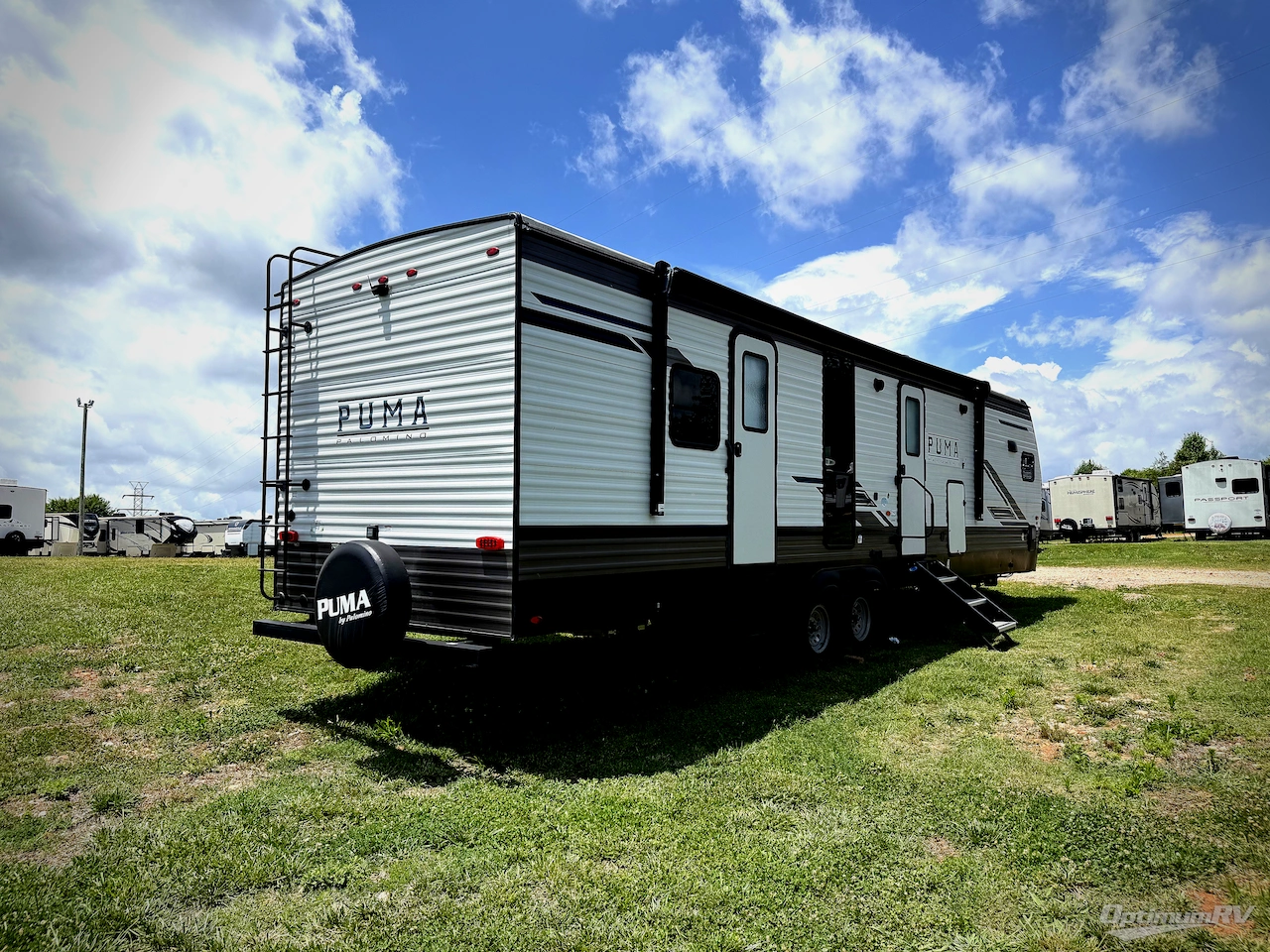 2023 Palomino Puma 31FKRK Photo 2