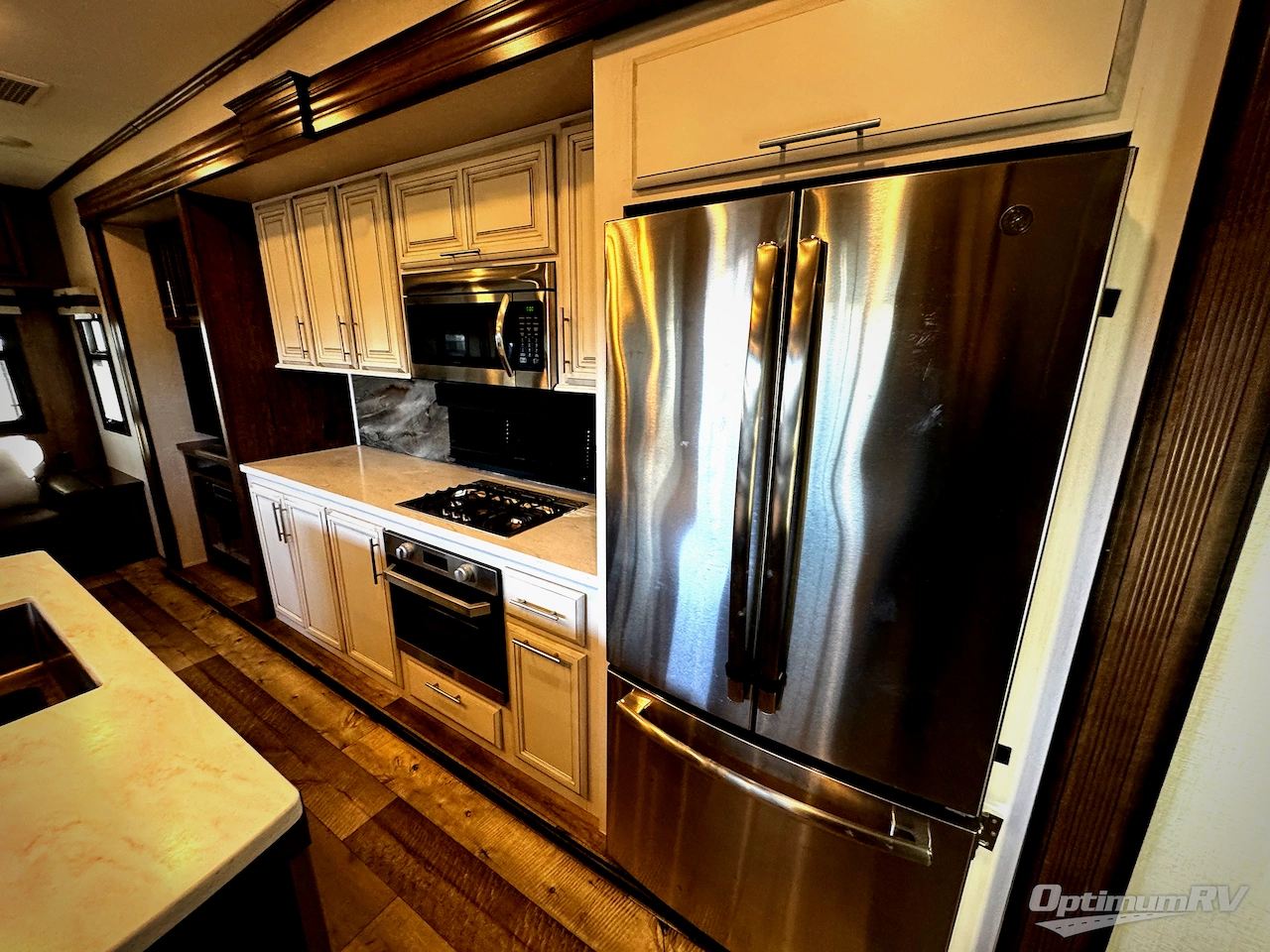 2021 KZ Durango Gold G383RLQ Photo 15