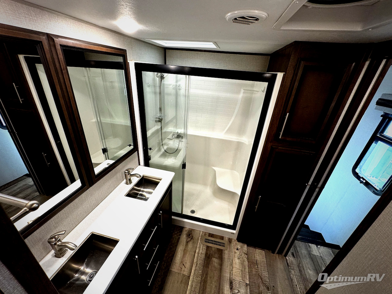 2021 KZ Durango Gold G383RLQ Photo 28