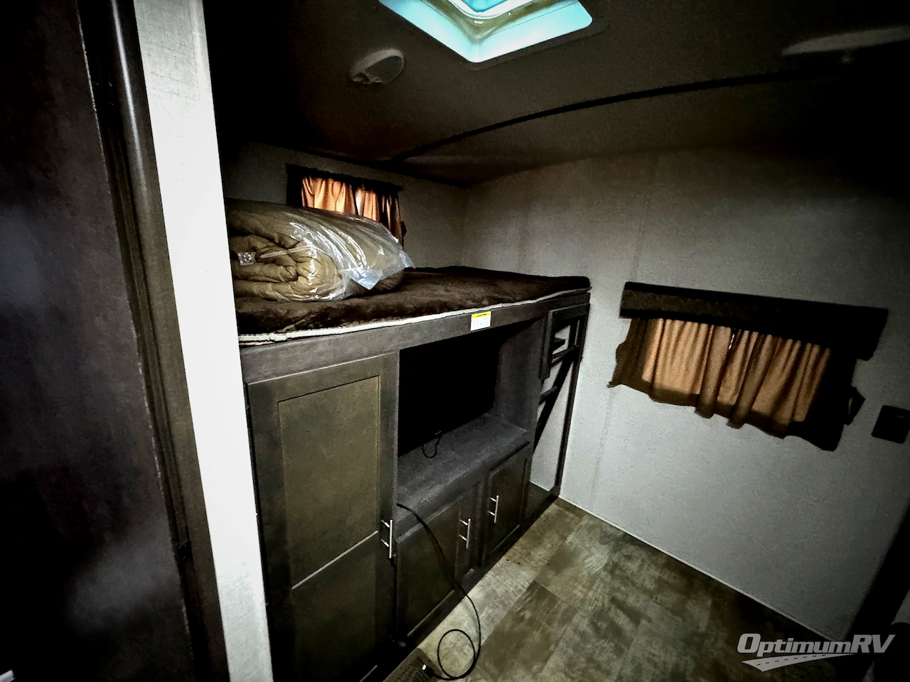 2018 CrossRoads Sunset Trail Super Lite SS331BH Photo 10