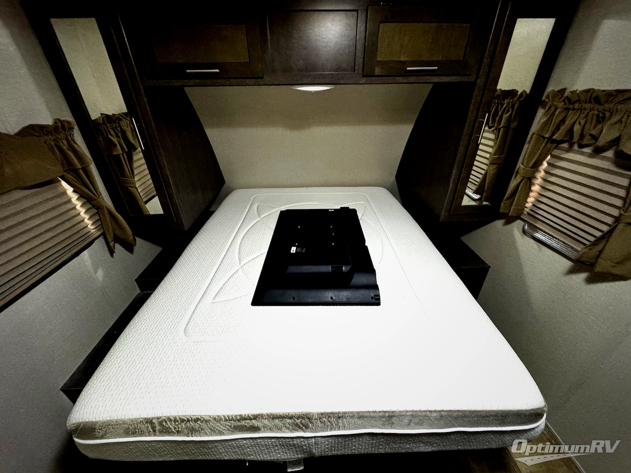 2018 CrossRoads Sunset Trail Super Lite SS331BH Photo 15