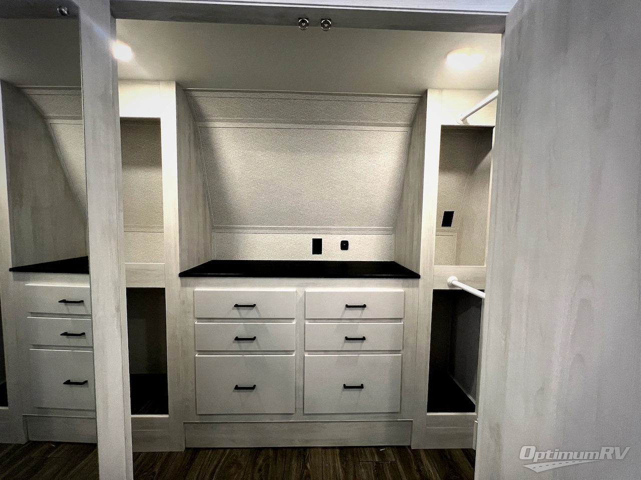 2026 East To West Ahara 395FB Photo 28