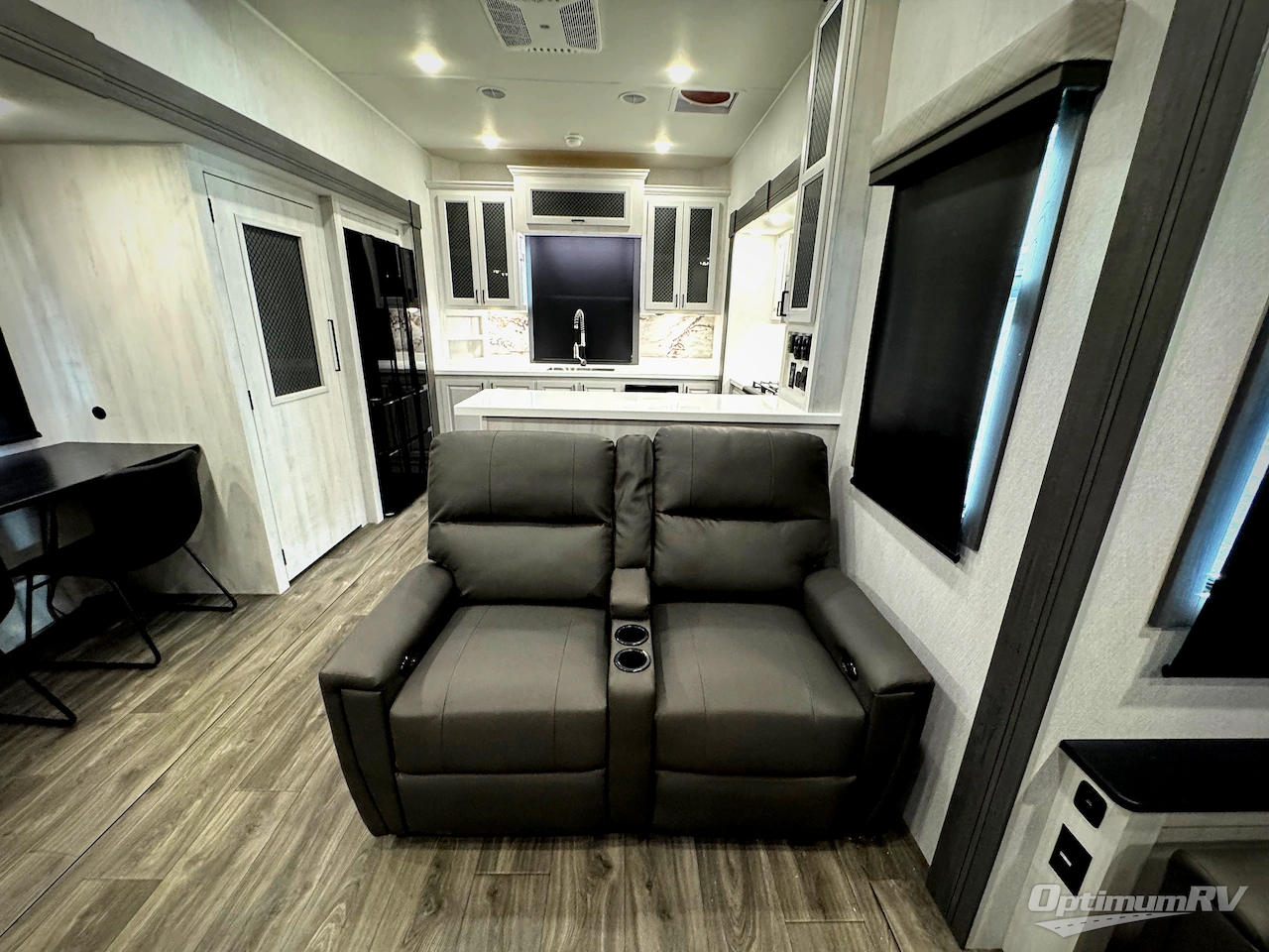 2026 East To West Ahara 395FB Photo 20