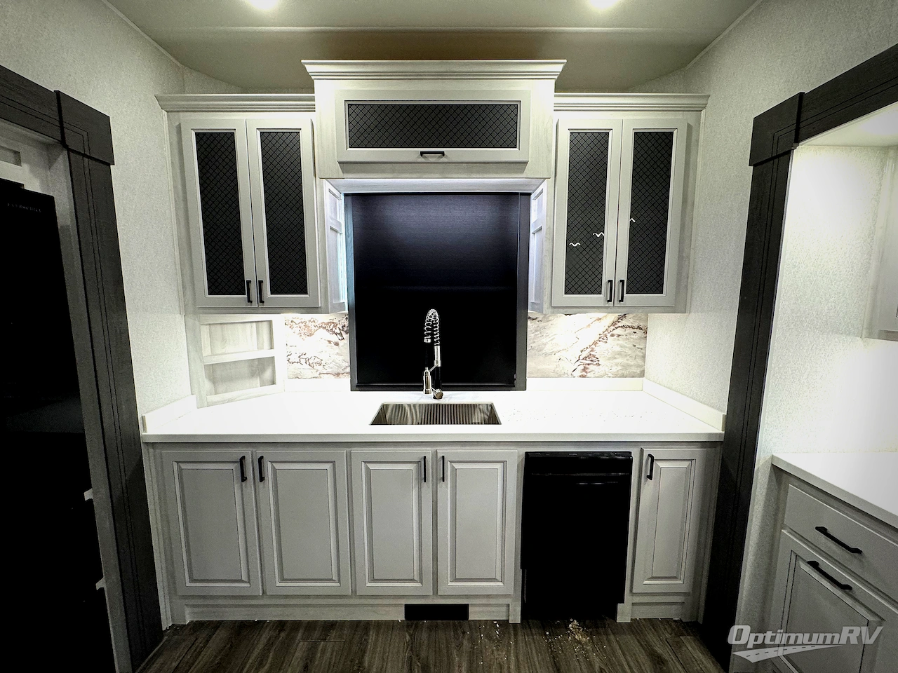 2026 East To West Ahara 395FB Photo 26