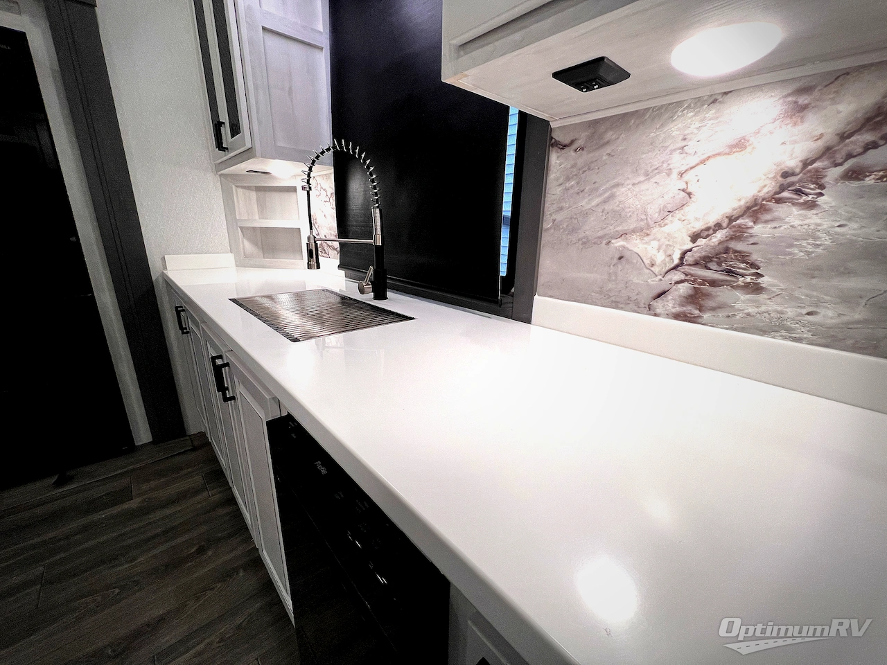 2026 East To West Ahara 395FB Photo 21