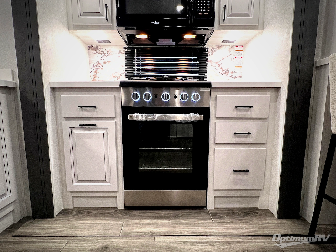 2026 East To West Ahara 395FB Photo 27